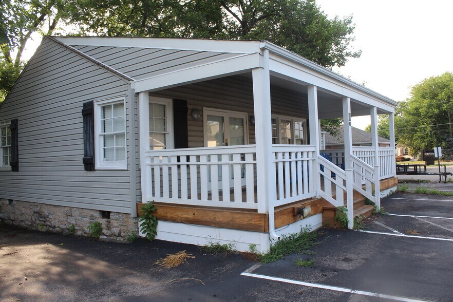 More Photos Of 507 E Iris Dr, Nashville Office For Lease