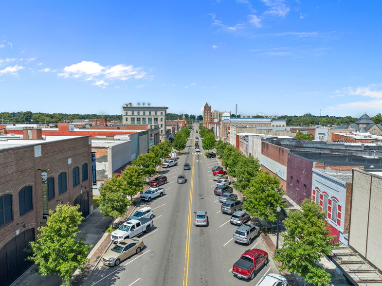 More Photos Of 115 N Queen St, Kinston General Retail For Sale