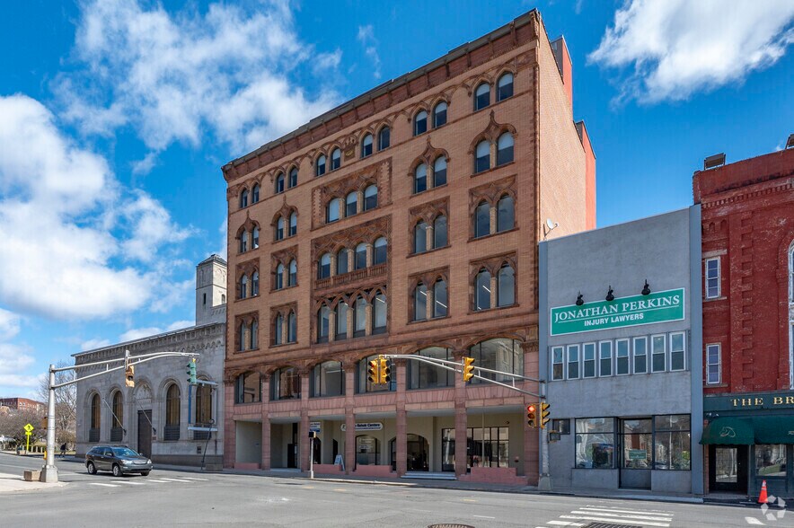 More Photos Of 34-58 N Main St, Waterbury Office For Sale