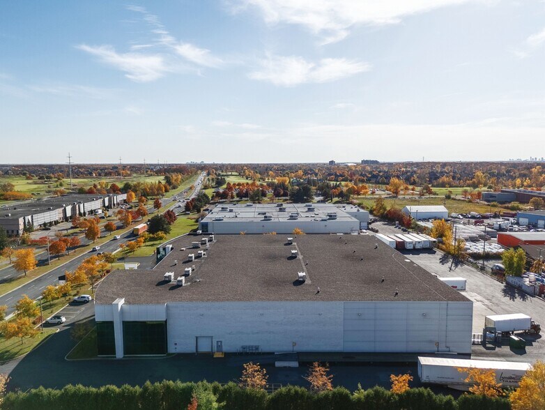 More Photos Of 2625-2655 Boul Jacques-Cartier E, Longueuil Flex For Lease