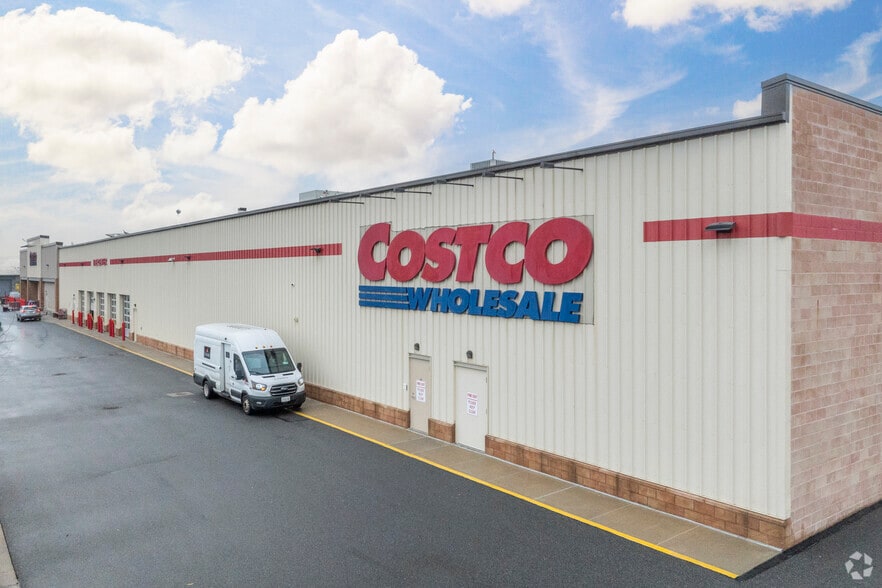 More Photos Of 3642 Hampton Rd, Oceanside Supermarket For Sale