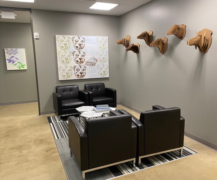 More Photos Of 6201 Bonhomme Rd, Houston Coworking Space