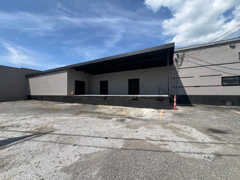 More Photos Of 2810 W Saratoga St, Baltimore Warehouse For Sale