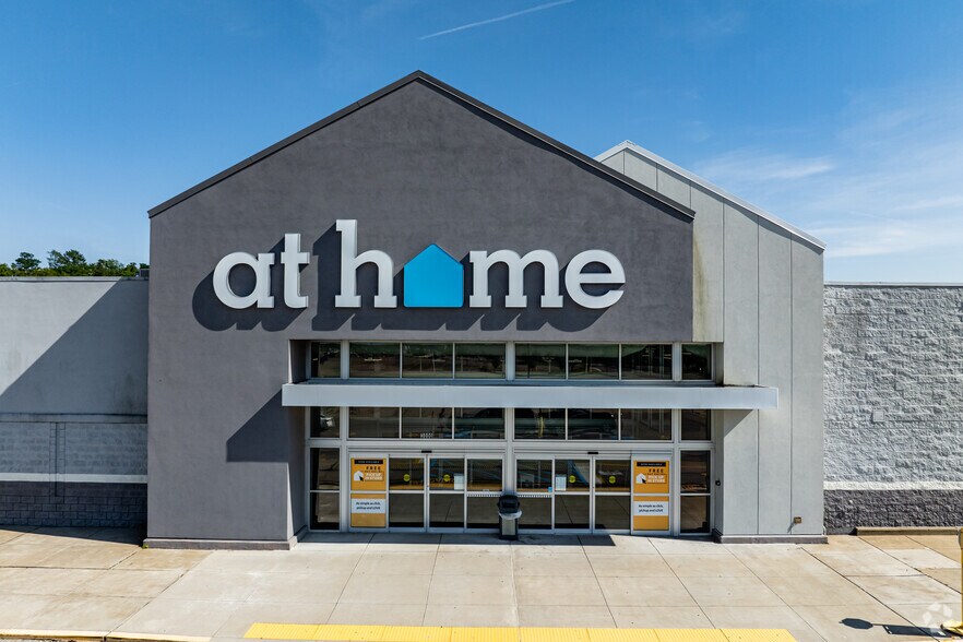 More Photos Of 7900 McKnight Rd, Pittsburgh Unknown For Lease