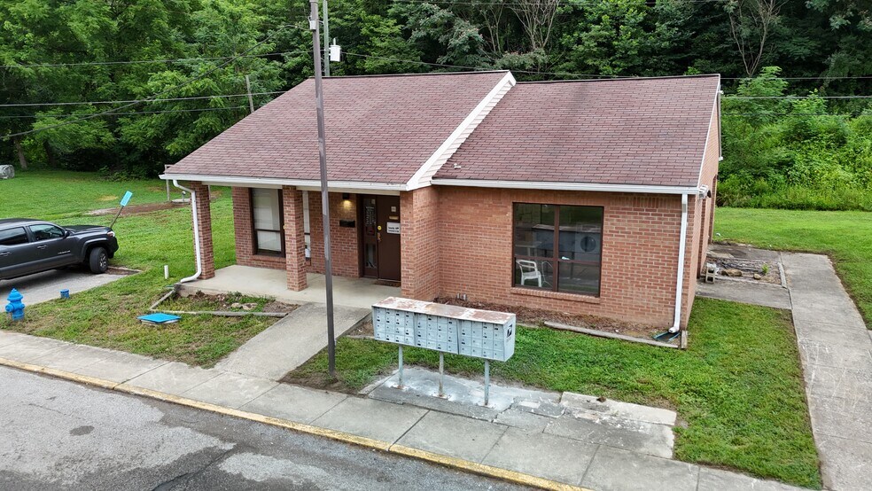 More Photos Of 77 Quail Holw, Inez Apartments For Sale