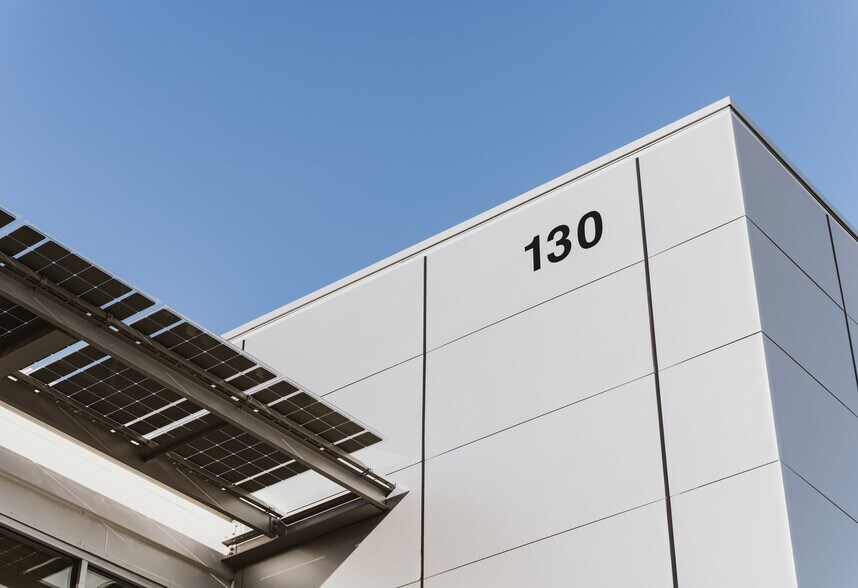 More Photos Of 130 Robin Hill Rd, Goleta Loft Creative Space For Lease