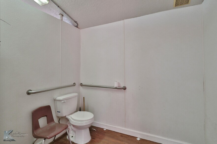 More Photos Of 6000 Buffalo Gap Rd, Abilene Daycare Center For Sale