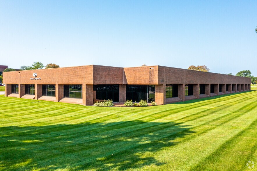 More Photos Of 4200 Corporate Dr, West Des Moines Office For Lease