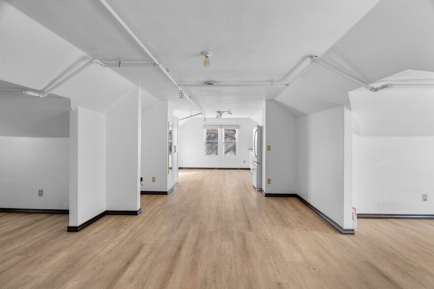 More Photos Of 2420 4th Ave S, Minneapolis Apartments For Sale