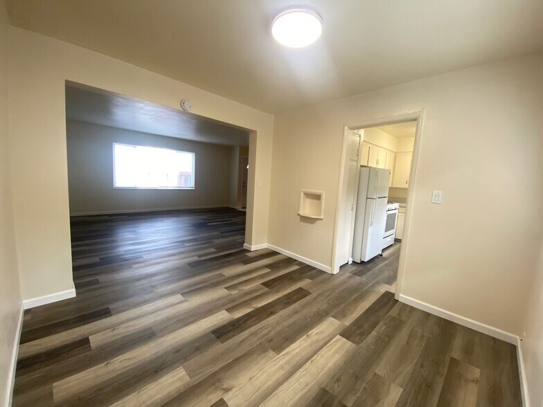 More Photos Of 300 W 4th St, The Dalles Apartments For Sale