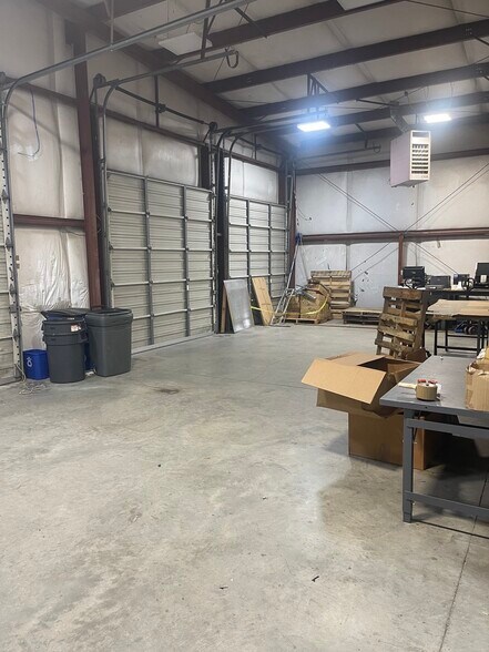 More Photos Of 4974 Cobb Pky N NW, Acworth Distribution For Lease