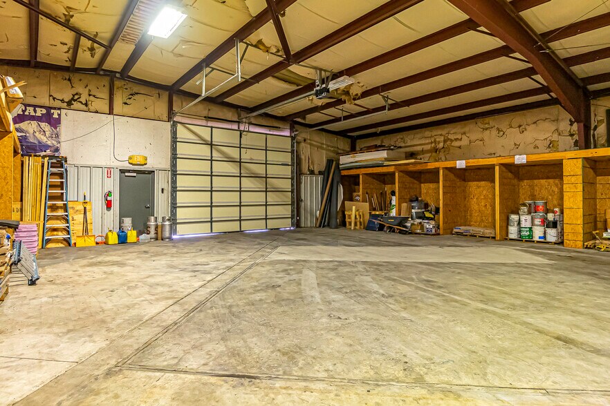 More Photos Of 1302 SW Lee Blvd, Lawton Storefront Retail Office For Lease