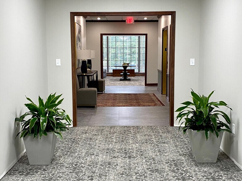 More Photos Of 503 S Main St, Mauldin Loft Creative Space For Lease