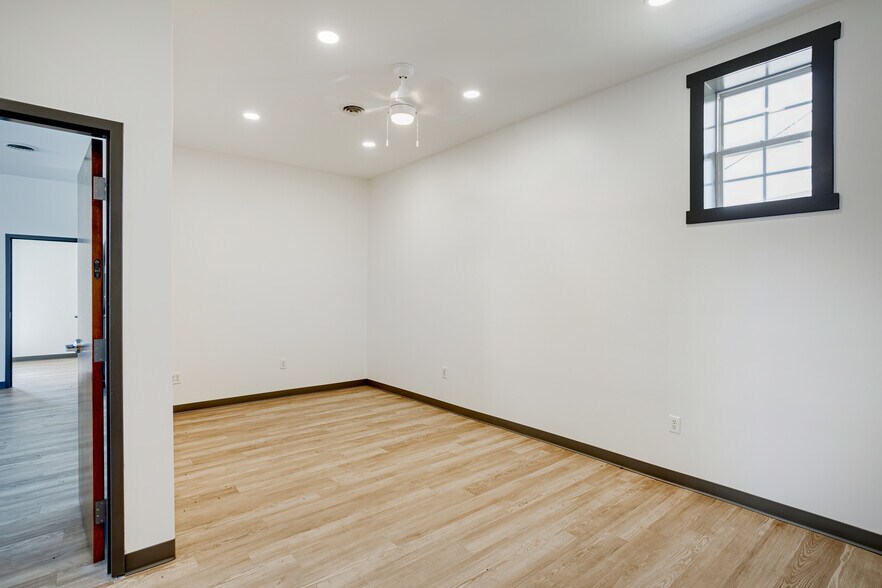 More Photos Of 6401 Centennial Blvd, Nashville Warehouse For Lease