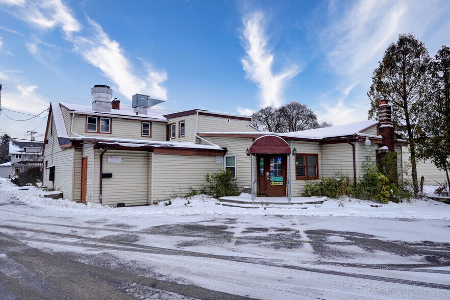 More Photos Of 2185 Monroe Ave, Rochester Restaurant For Sale