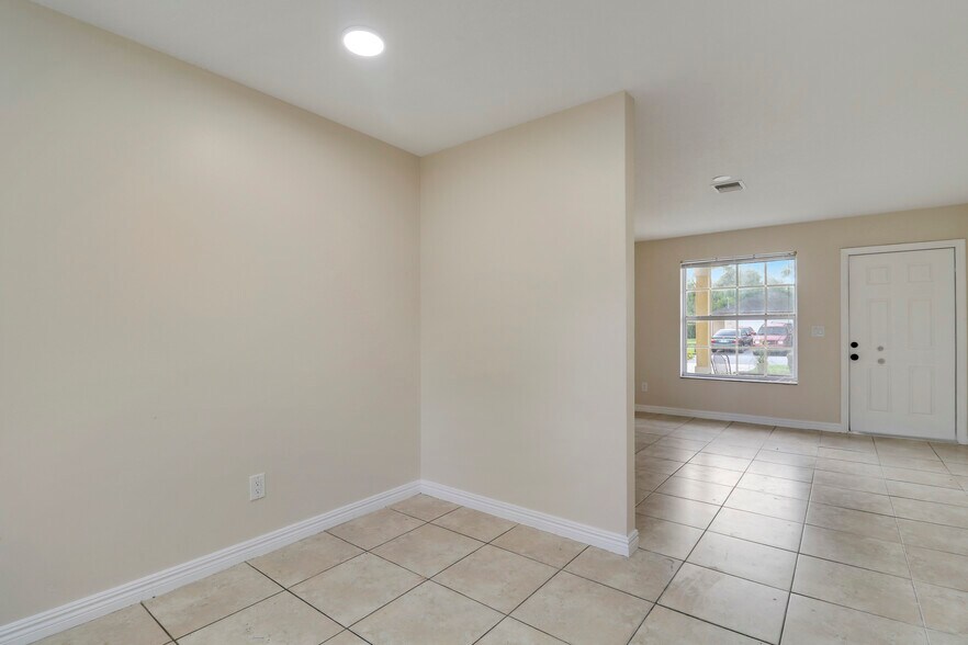 More Photos Of 2767 SE Normand St, Stuart Apartments For Sale