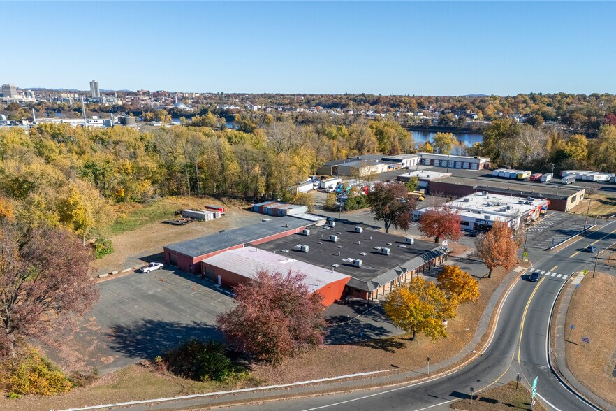 More Photos Of 2 S Bridge Dr, Agawam Office For Lease