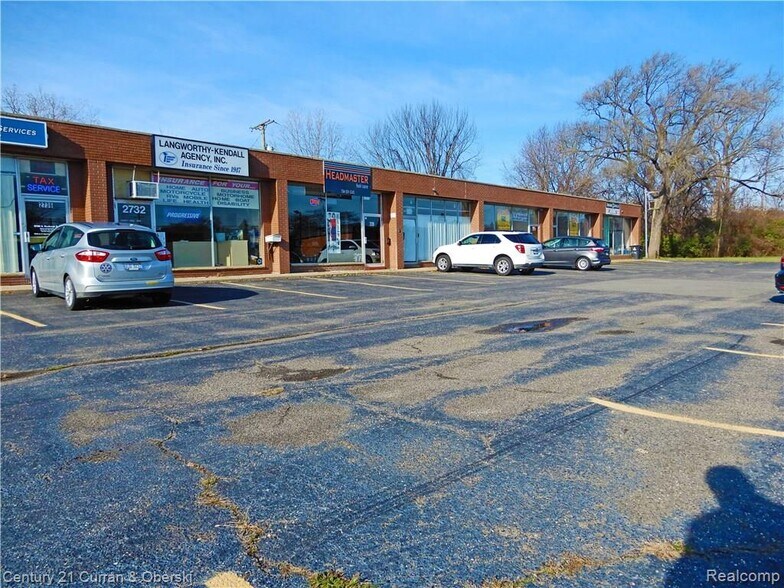 More Photos Of 2708-2736 S Newburgh Rd, Westland Freestanding For Lease