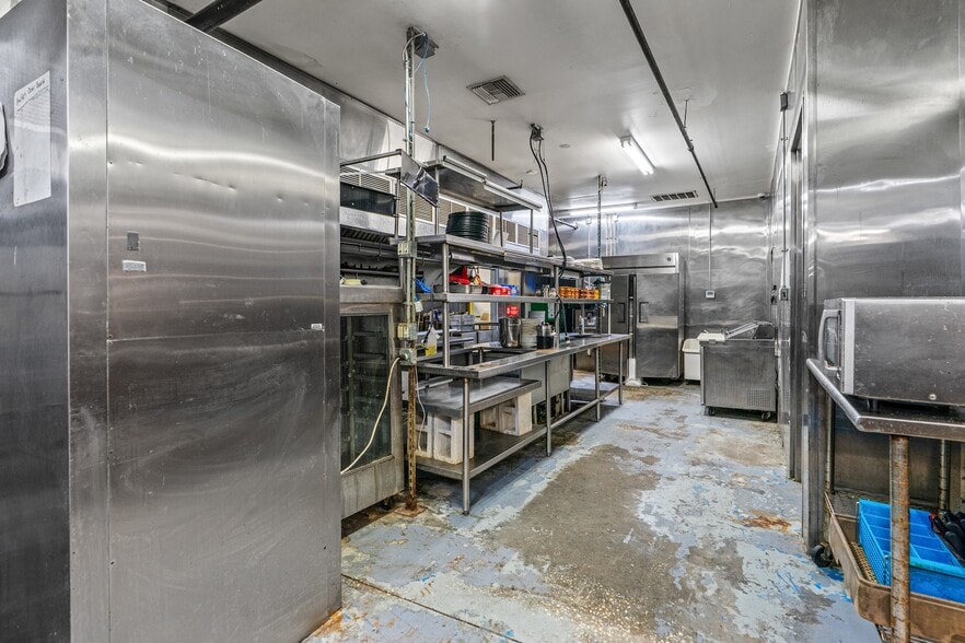 More Photos Of 4170 Us-1 Hwy, Edgewater Restaurant For Lease