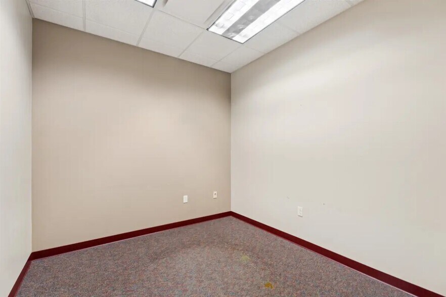 More Photos Of 180 Knights Way, Fond Du Lac Medical For Sale