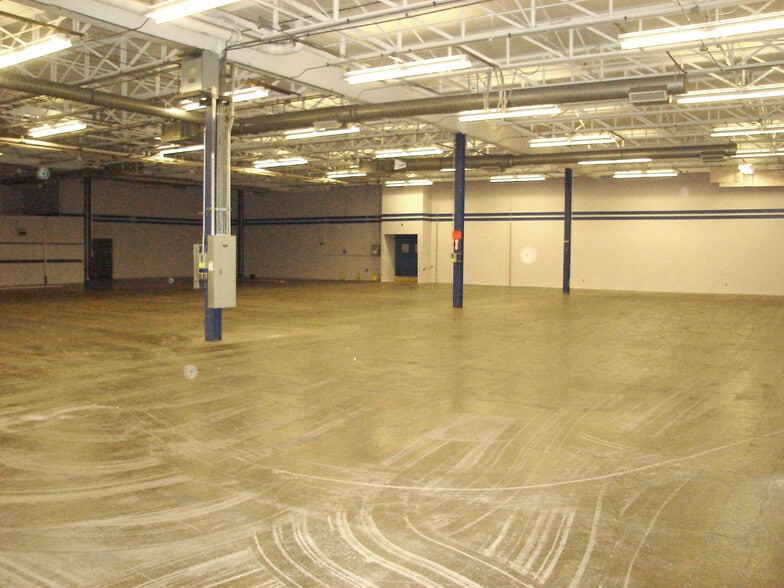 More Photos Of 460 Buffalo Rd, Rochester Warehouse For Lease