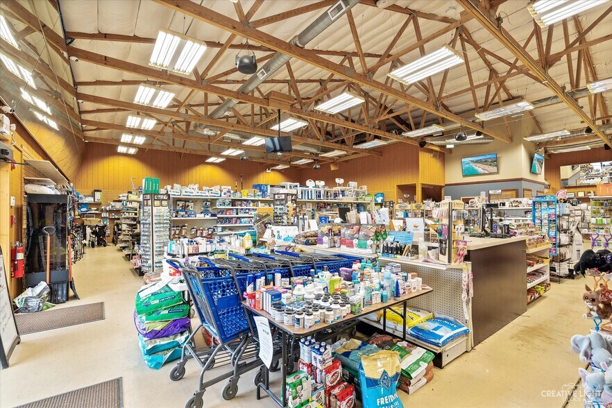 More Photos Of 105 W Illinois Route 71 Rt, Newark Freestanding For Lease