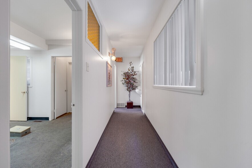 More Photos Of 5870 Rue Sherbrooke E, Montréal Office For Lease