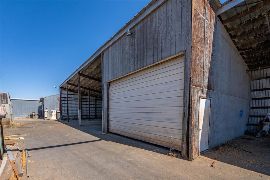 More Photos Of 3308 Cyclone Ct, Cottonwood Warehouse For Lease