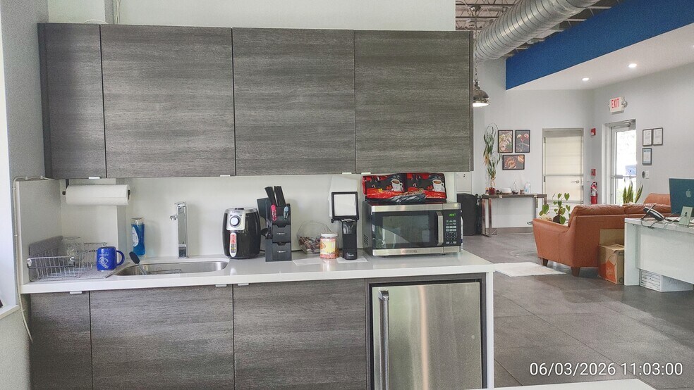 More Photos Of 2853 Executive Park Dr, Weston Medical For Lease