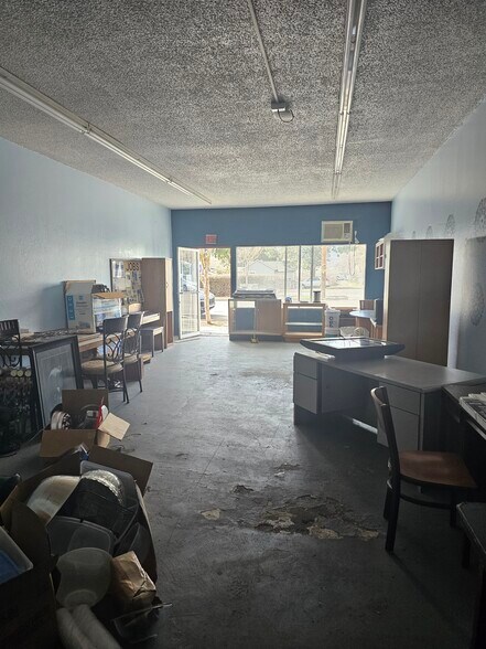 More Photos Of 917 E Main St, Klamath Falls Flex For Sale