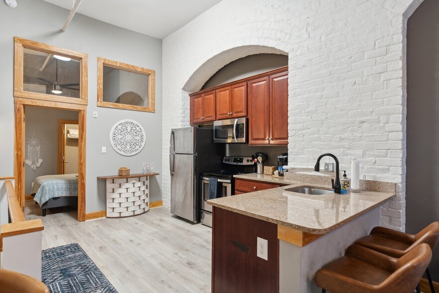 More Photos Of 114 Virginia St, Richmond Apartments For Sale