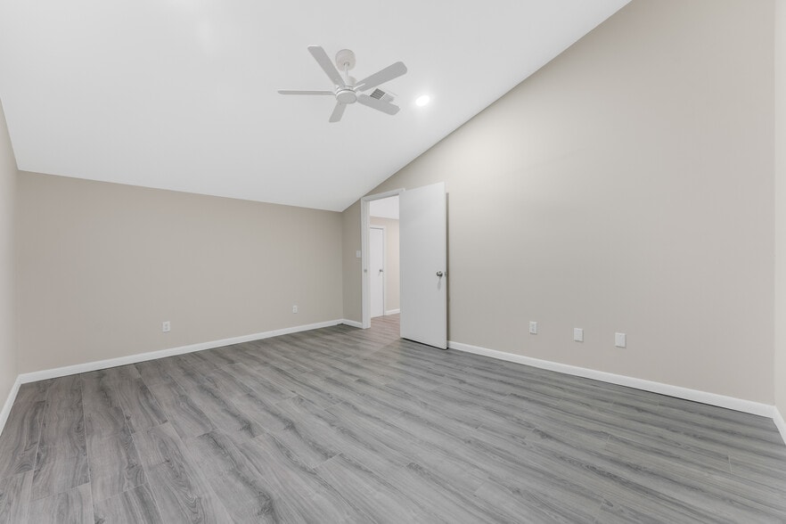 More Photos Of 1189 Pineview Dr, Morgantown Medical For Lease