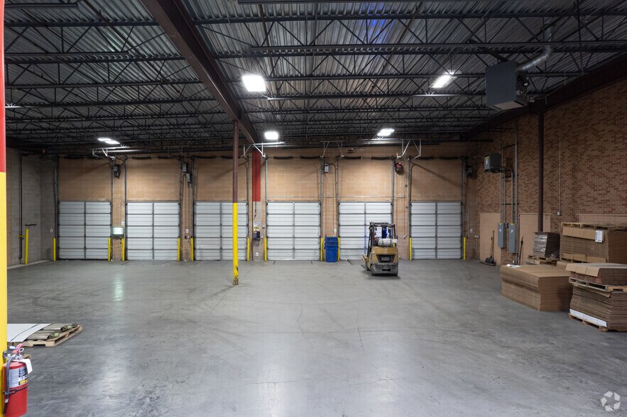 More Photos Of 4221 Monaco St, Denver Warehouse For Lease