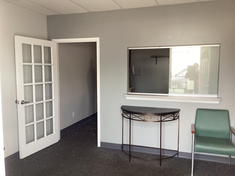 More Photos Of 642 E Chester Pike, Ridley Park Medical For Sale