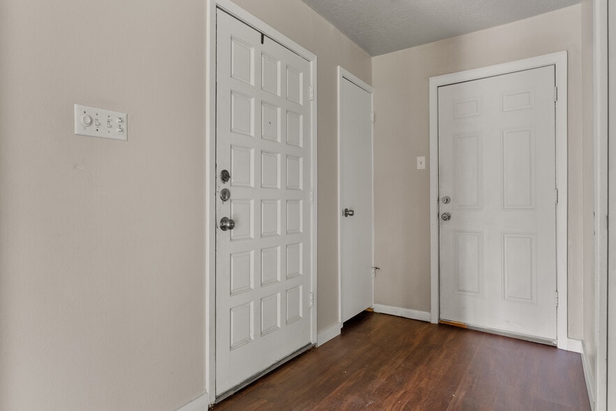 More Photos Of 2800 Stewart Dr, Waco Apartments For Sale