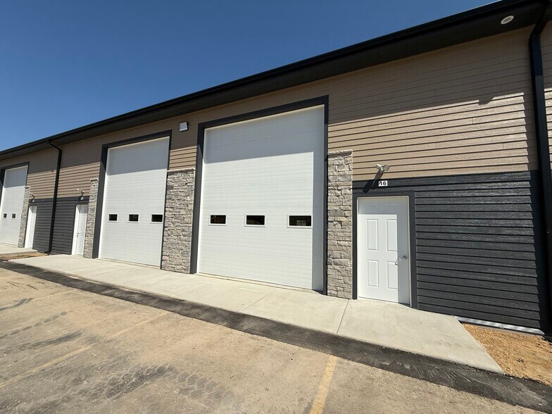 More Photos Of 7645 Grinde Rd, Deforest Warehouse For Sale