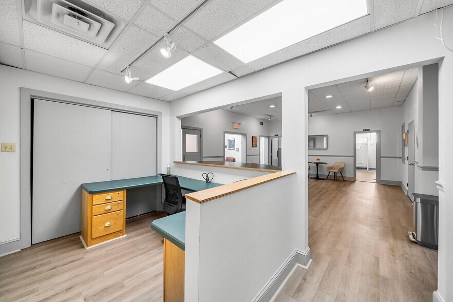 More Photos Of 379 Cherry St, Pottstown Flex For Lease