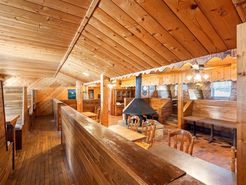 More Photos Of 900 S Highway 39, Huntsville Restaurant For Sale