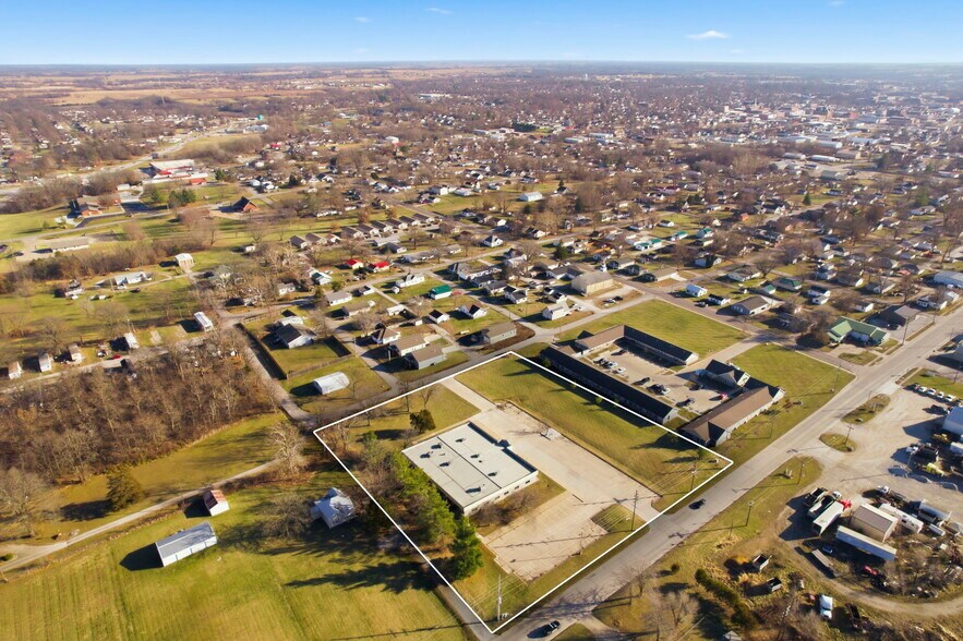 More Photos Of 1612 N Osteopathy, Kirksville Office For Sale