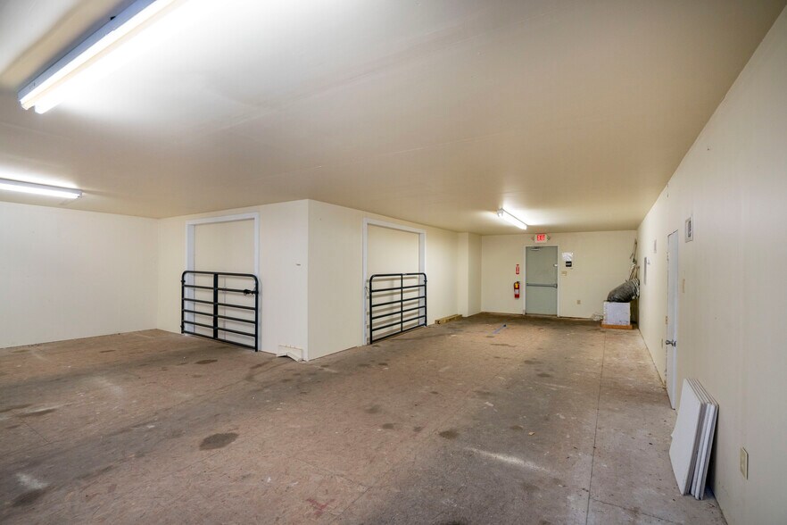 More Photos Of 3340 E Pleasant Valley Blvd, Altoona Freestanding For Sale