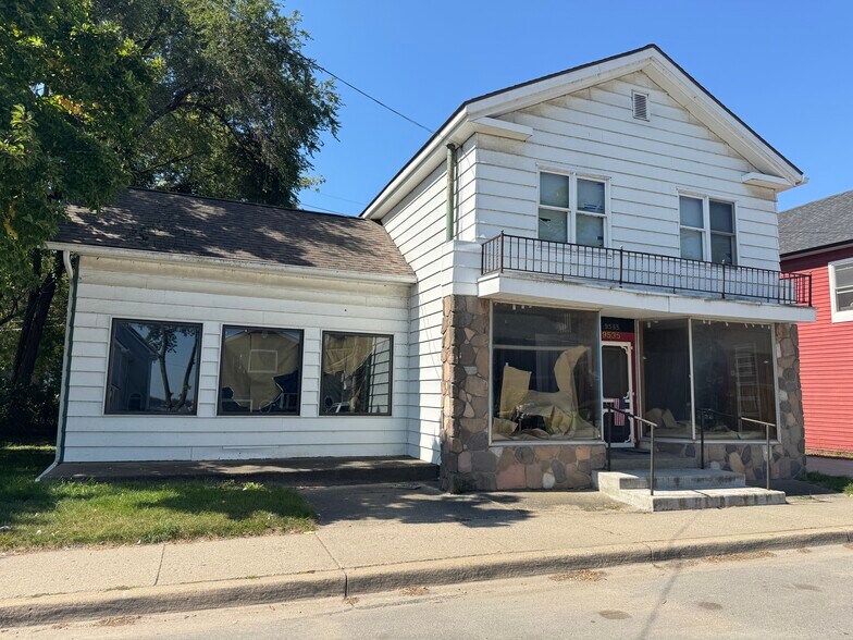 Primary Photo Of 9531 Main St, Whitmore Lake Storefront Retail Residential For Sale