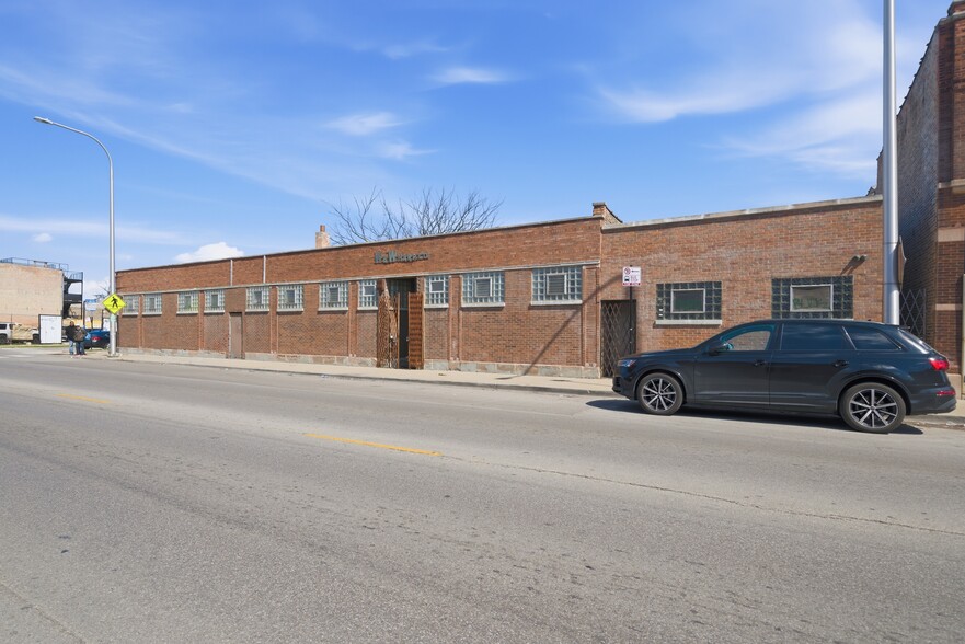 More Photos Of 3868 W Grand Ave, Chicago Warehouse For Sale