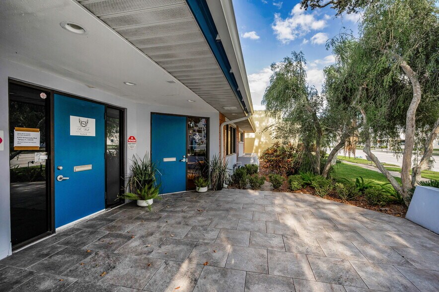 More Photos Of 4021 Central Ave, Saint Petersburg Medical For Lease