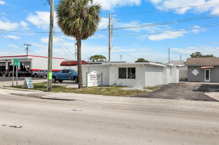 More Photos Of 401 E Oakland Park Blvd, Fort Lauderdale Loft Creative Space For Sale