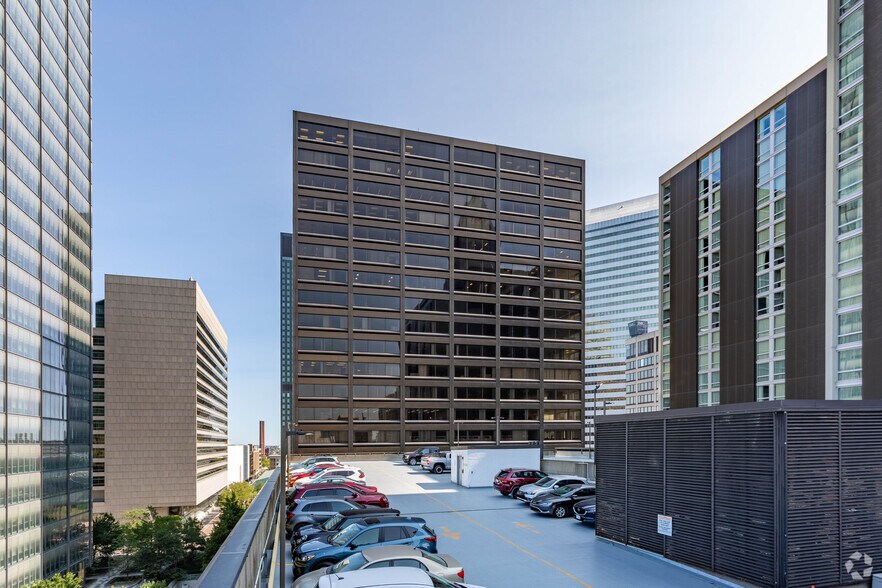 More Photos Of 1300 E 9th St, Cleveland Office For Lease