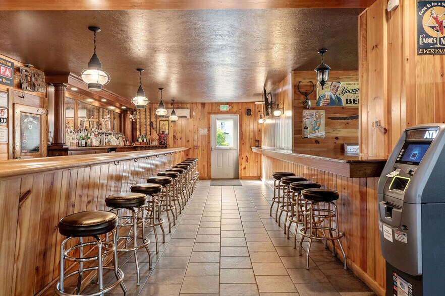 More Photos Of 552 Main St, Apalachin General Retail For Sale