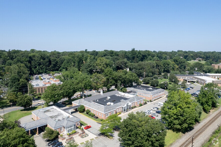 More Photos Of 550 Kinderkamack Rd, Oradell Medical For Lease