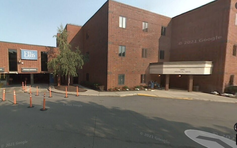 More Photos Of 1201 Nott St, Schenectady Medical For Sale