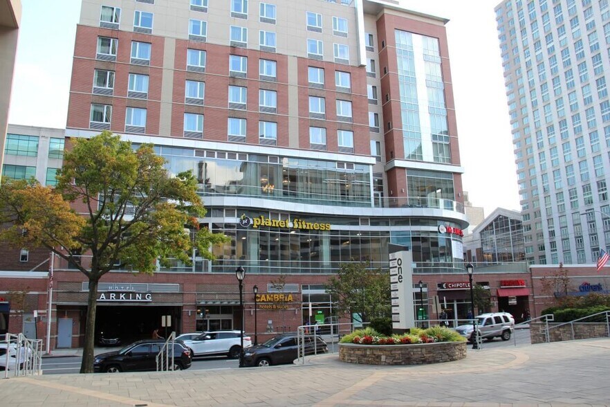 More Photos Of 1 N Broadway, White Plains Office For Lease