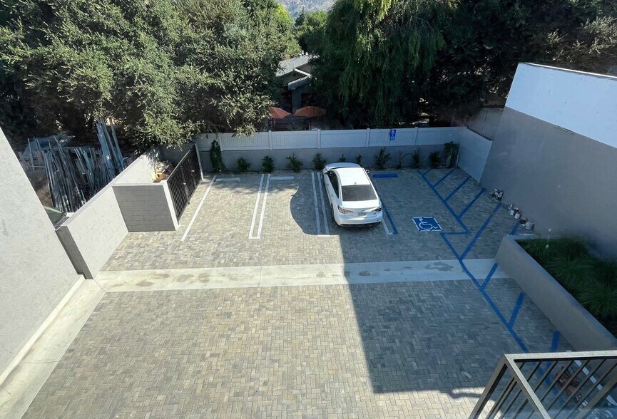 More Photos Of 8435-8437 Foothill Blvd, Sunland Office For Sale